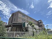 伊丹駅より徒歩20分 3階 築37年の賃貸物件