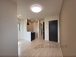 シャレード 205 2階1LDKのリビング/ダイニング