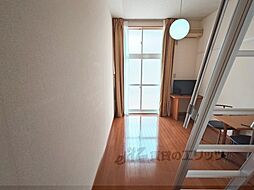 JR片町線(学研都市線) 鴻池新田駅 徒歩3分の賃貸アパート 1階1Kのリビング/ダイニング