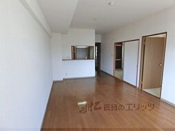 パセオ南茨木 2階3LDKのリビング/ダイニング