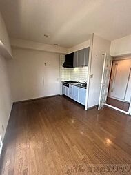 エステート小松 7階2LDKのリビング/ダイニング