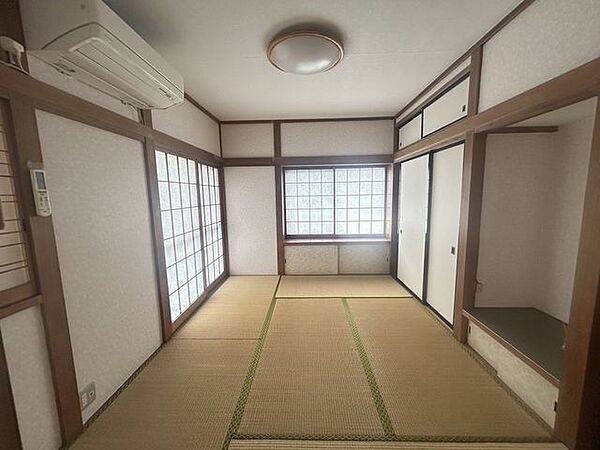 エアコン付きお昼寝屋やお子様の遊び場に(^^♪