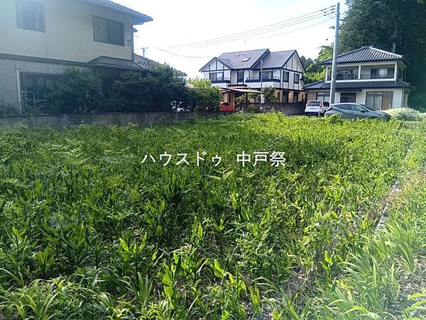 閑静な住宅街の土地です。