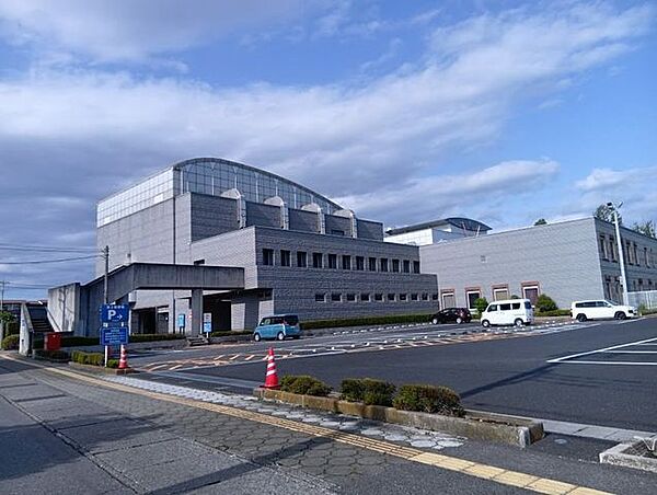 宇都宮市立東図書館 2240m