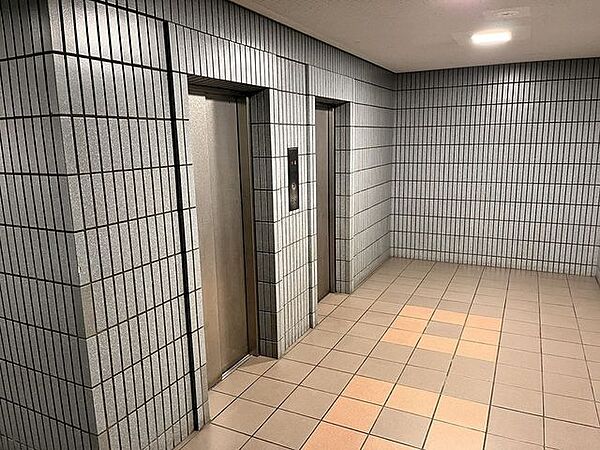エレベータ