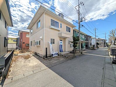 外観:シンプルで落ち着いたデザインの外観です!交通量の落ち着いた閑静な住宅街でゆったり過ごせます!(2026年3月撮影)※リフォーム前写真 外観:シンプルで落ち着いたデザインの外観です!交通量の落ち着いた閑静な住宅街でゆったり過ごせます!(2026年3月撮影)※リフォーム前写真