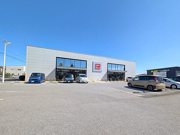 その他環境写真 400m ユニクロ鶴田店
