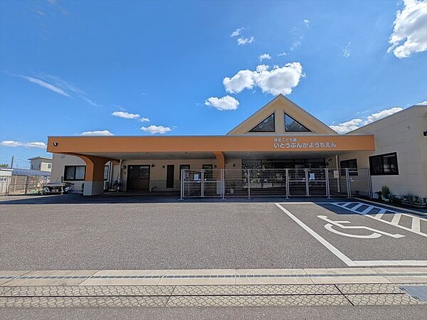 幼稚園・保育園 700m 認定こども園伊東文化幼稚園