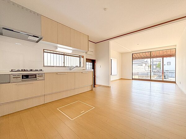 キッチンに窓もついており明るさもばっちりです♪（2026年9月撮影）※リフォーム後写真