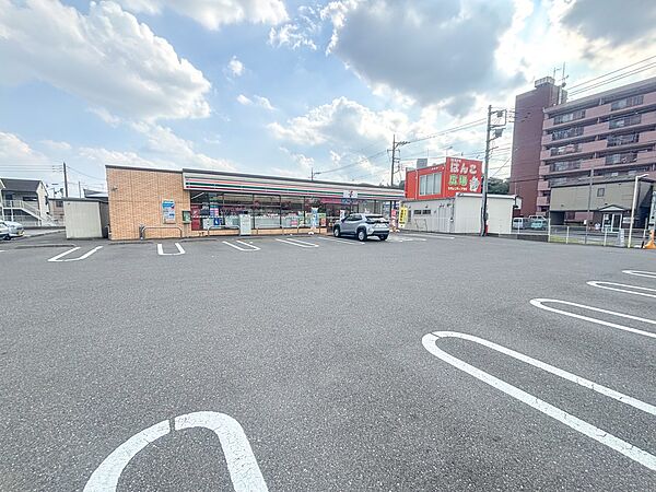 コンビニ 1000m セブンイレブン宇都宮山本1丁目店