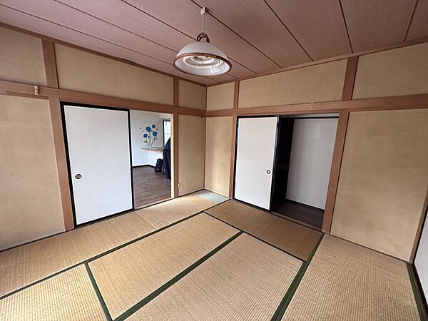 【和室】家族でのんびり過ごすときも来客の時も大活躍の和室♪