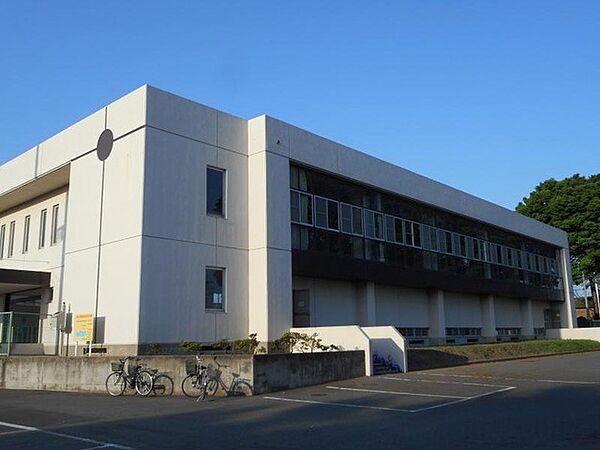小学校 1700m 桐生市立新里東小学校