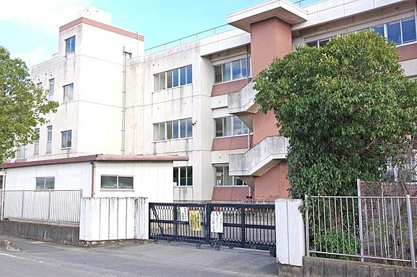 小学校 1700m 太田市立城西小学校