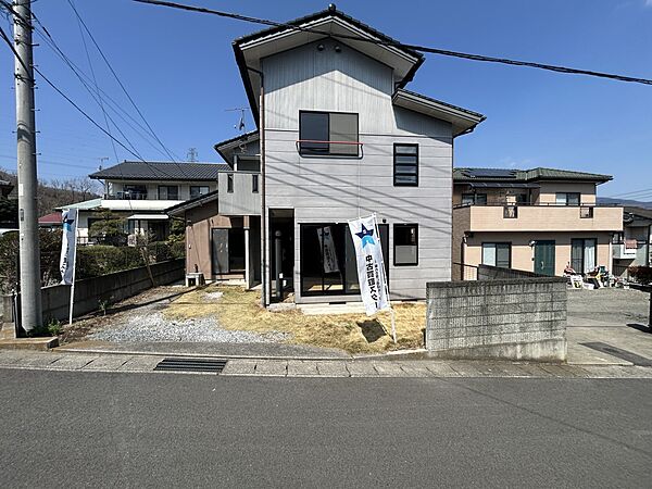 【外観】南東道路、日当たり良好〇