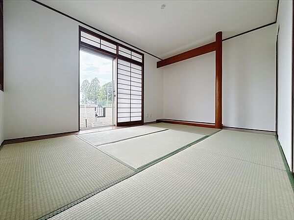 ご家族のくつろぎスペースや客間としても利用可能な1F和室