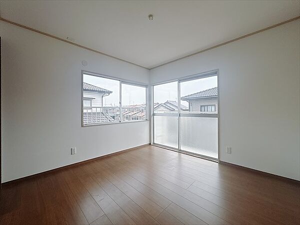 リフォーム中写真｜子ども部屋としても快適な広さを確保した洋室♪