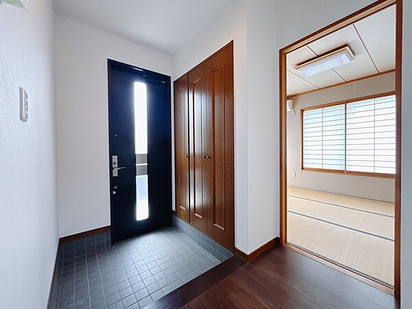 【玄関】収納に嬉しい、大きな下駄箱♪