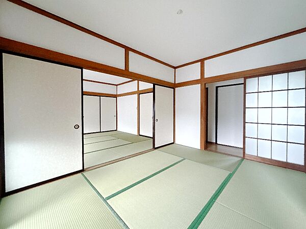 【和室】南東角のお部屋です※リフォーム中写真