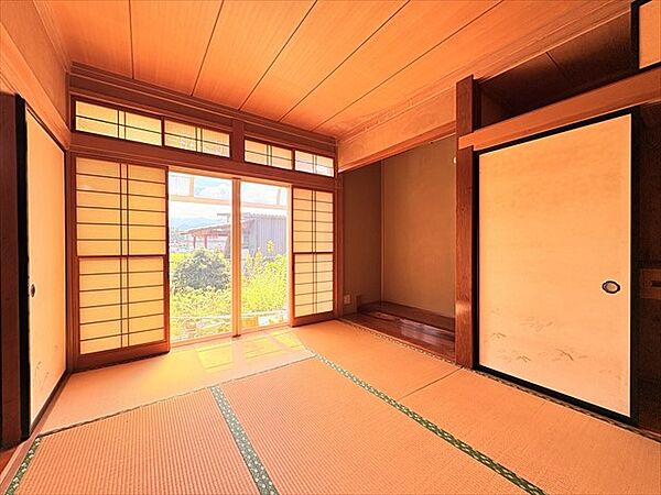 ◆1階和室｜お子様のお昼寝スペースや、洗濯物をたたむのに最適♪