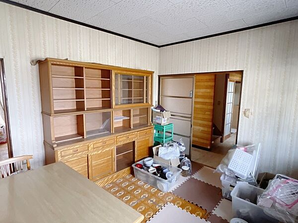 【ダイニング】会話しながらお料理ができます♪