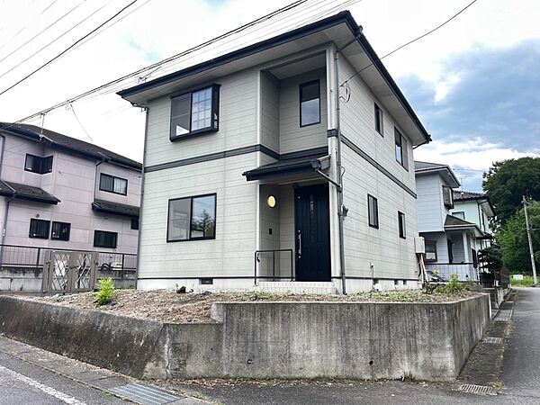 【外観】角地のため風遠し良好、開放感あり〇