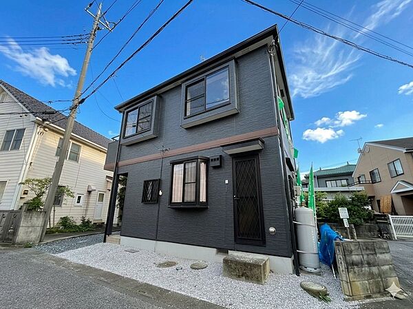 【外観 】角地のため、風通し・日当り良好です♪