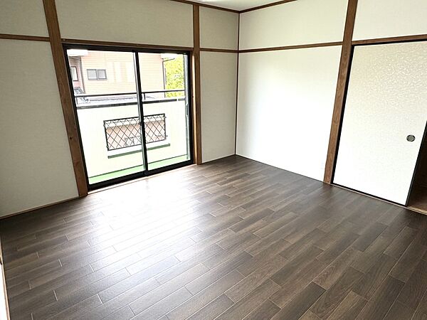 洋室を拡大表示