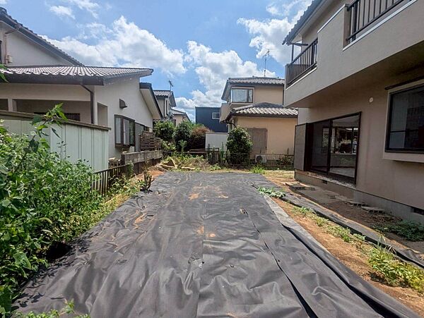 【外観】ガーデニングや家庭菜園も楽しめるスぺースがございます♪