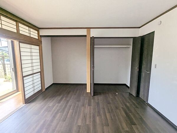 【1F洋室】1階8帖和室は洋室に変更しました！※リフォーム後の写真です※2026年8月撮影