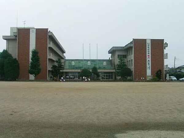 中学校 3300m 石岡市立石岡中学校