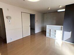 ア・レーズ 102 1階1LDKのリビング/ダイニング