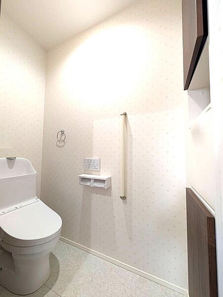 トイレを拡大表示