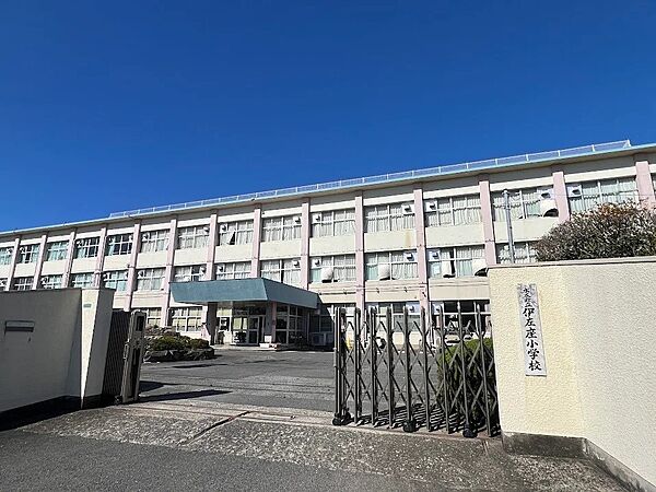 小学校 1000m 伊左座小学校