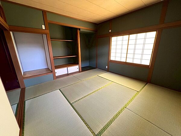 【和室】（2026年2月撮影）8帖の和室♪畳の香りに包まれてゆっくりと安らぐことができます♪