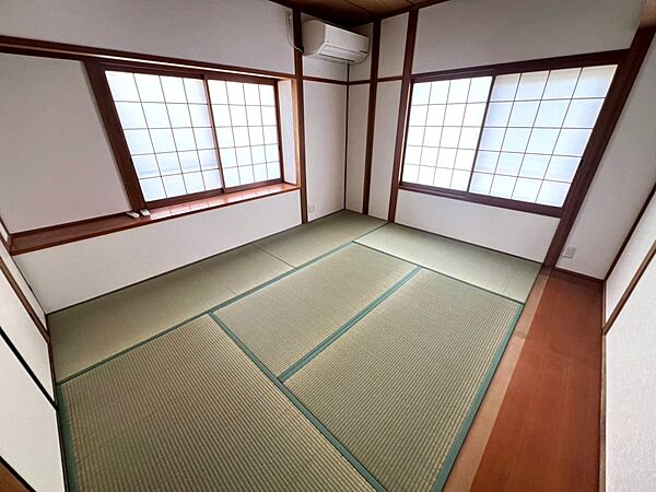 【和室】※リフォーム後の写真です。（2026年3月撮影）6帖の和室♪居室としても客間としての活用できます♪