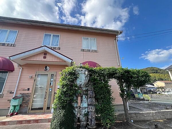 周辺の街並み 280m ルーネラパン