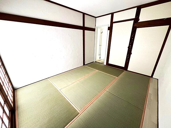 【和室】※リフォーム後の写真です（2026.5月撮影）落ち着いて過ごせる6帖の和室♪