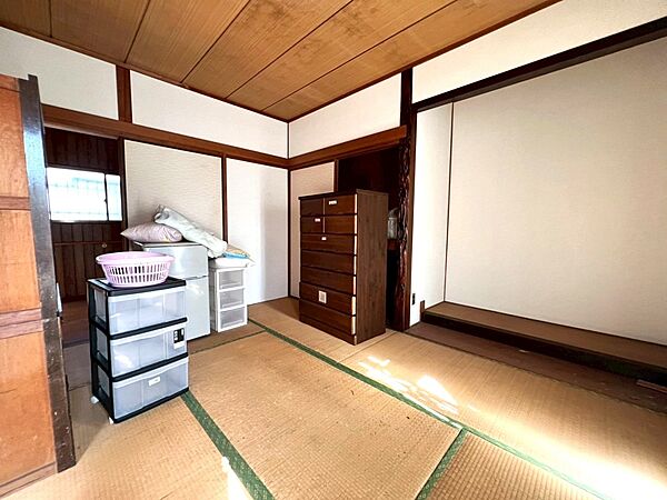 【和室】※現況販売となります。（2026年4月撮影）1F6帖の和室♪家族団らんのスペースに♪