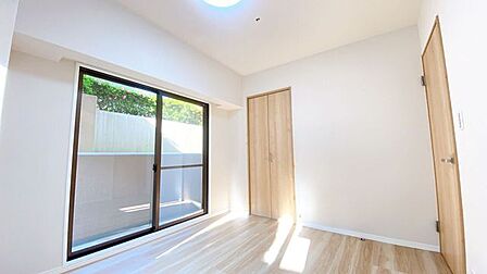 色合いに統一感のある、落ち着いた雰囲気のお部屋です。