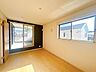 洋室：広い居室なので主寝室としてもピッタリです◎