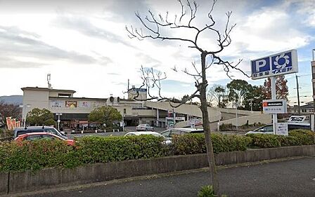 イズミヤ学園前店 1340m