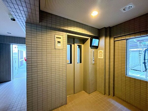 エレベーター付のマンションです。