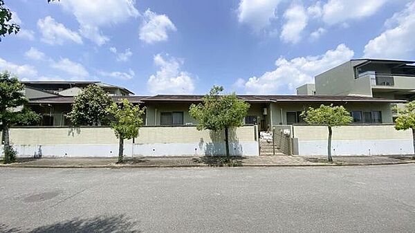 静かな住宅地でのんびりと生活できます◎