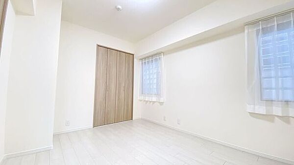 広い居室なので主寝室としてもピッタリです◎