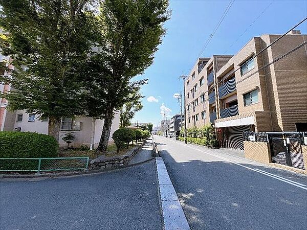 静かな住宅地でのんびりと生活できます◎