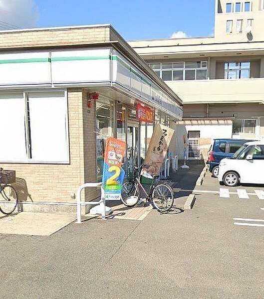 ファミリーマート 奈良恋の窪店 1210m