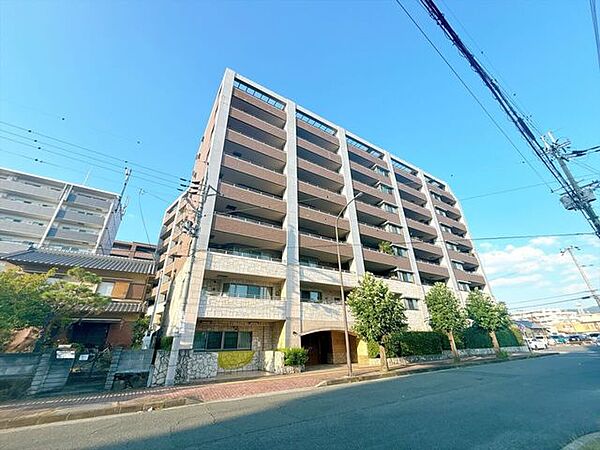 あたたかな陽が差し込む日当り良好の立地です。