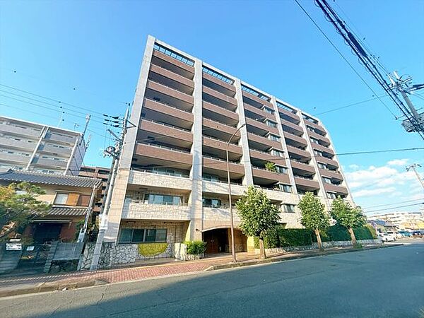 あたたかな陽が差し込み、優しい風が吹き込む陽当り・通風良好な立地です。