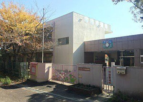 奈良市立左京こども園 290m