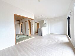 ローレルスクエア高の原　4番館 3LDKのリビング/ダイニング